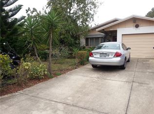 210 SE Monroe Cir N, Saint Petersburg, FL 33703