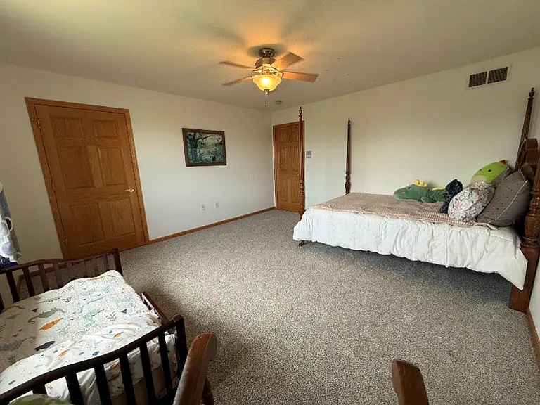 4363 Memorial Cir — Photo 32