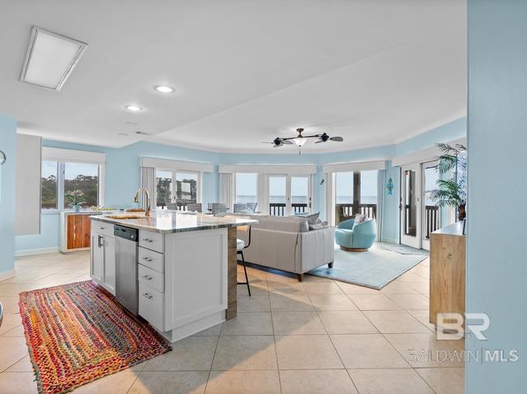 3771 Spinnaker Dr #101, Gulf Shores, AL 36542