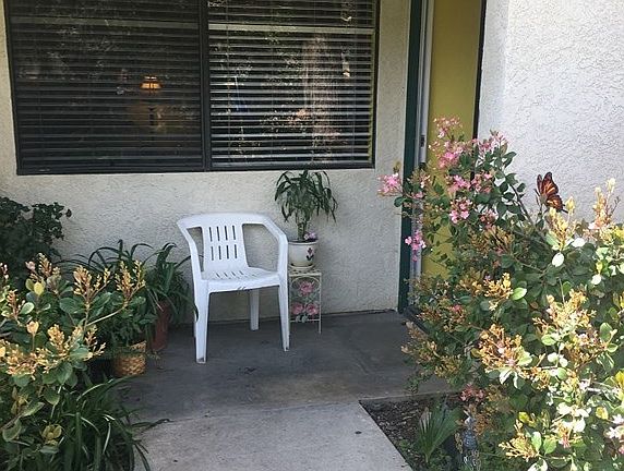 5th image of 23546 Newhall Ave APT 4