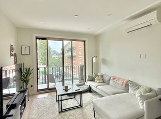 26-28 18th St #6, Astoria, NY 11102