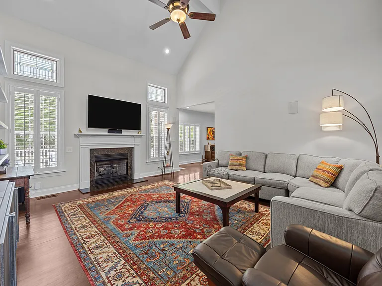 3504 Cranberry Ln — Photo 6