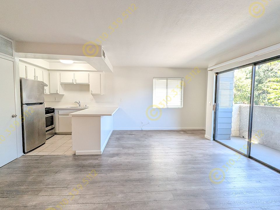 1st image of 10758 Lawler St #3