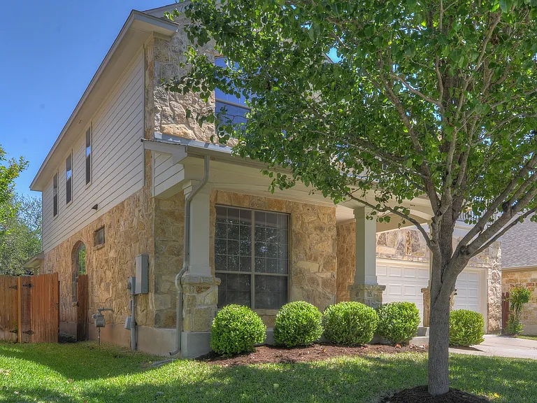 Front Diagonal look of entry