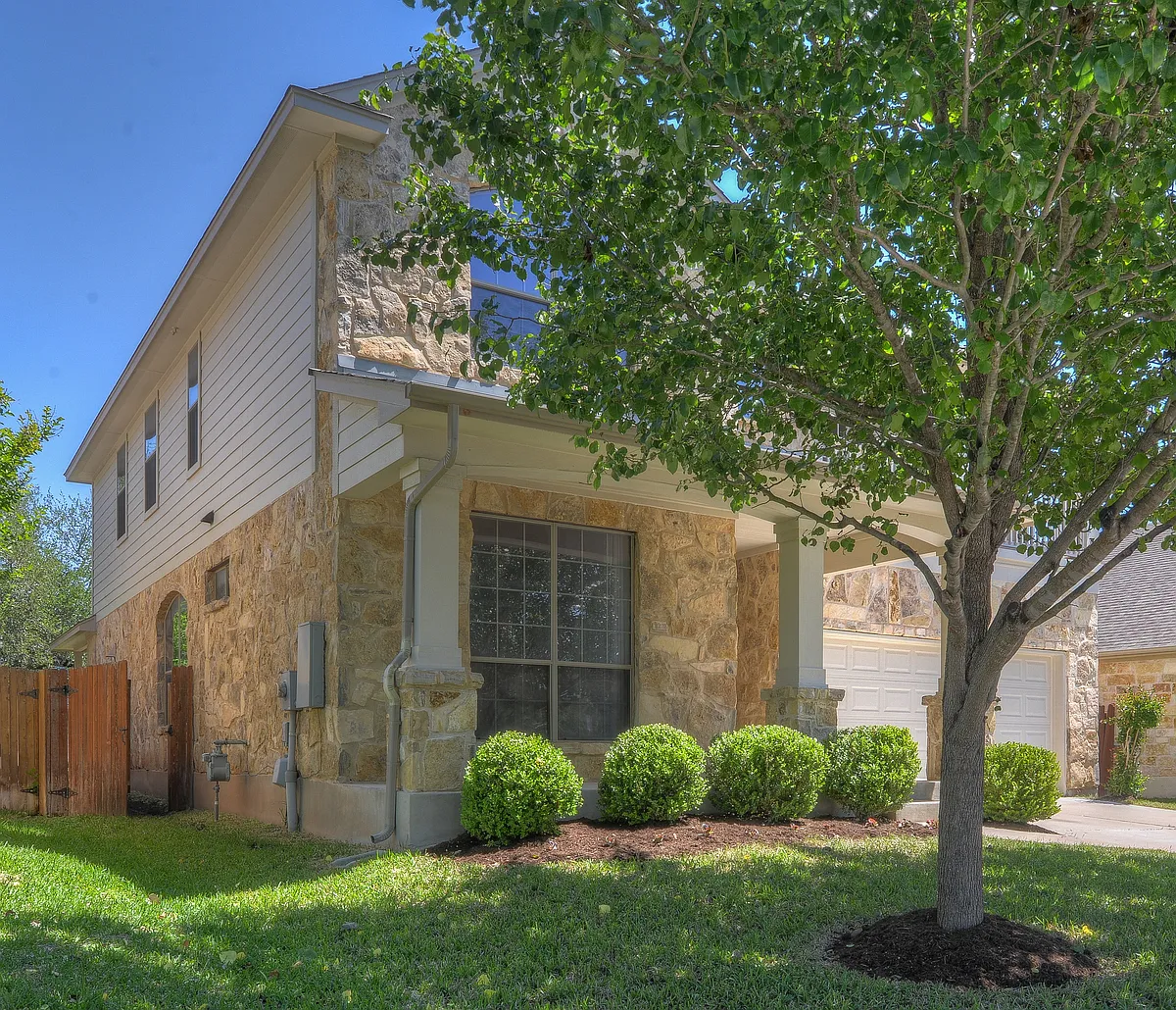 Front Diagonal look of entry - 827 Zappa Dr