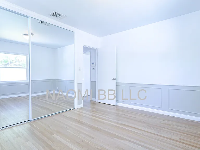 501 N Naomi St — Photo 4