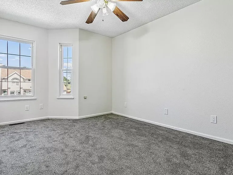 6945 Ashley Dr — Photo 13