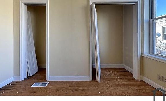 4th image of 2338 Cross St