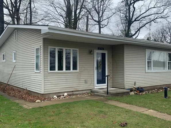 794 S Madison Dr, Cromwell, IN 46732