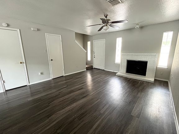 2nd image of 1849 River Crossing Cir APT B