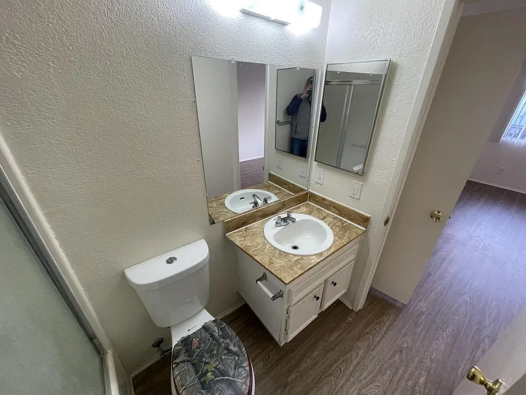46th Street Villas — Photo 19
