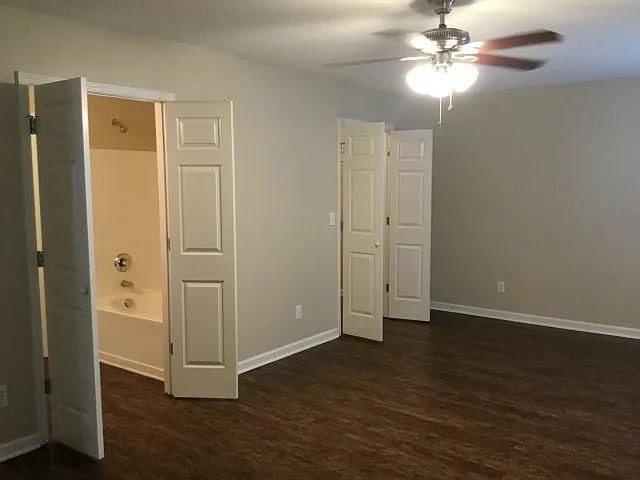 332 Aberdeen Cir — Photo 10