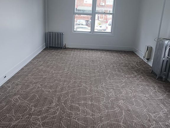 5th image of 42 194th St