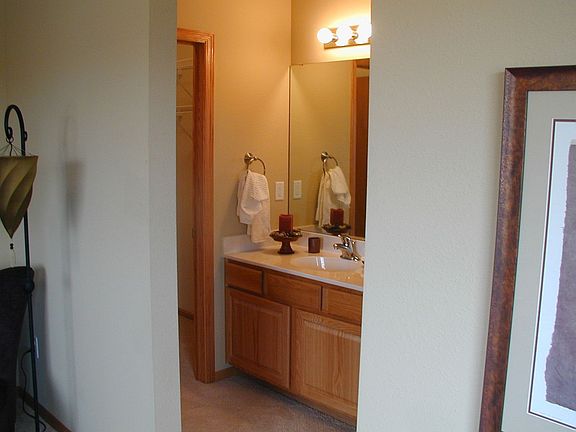 Full Master Bath!
