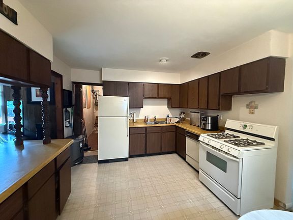 5th image of 2310 Jethro Ave