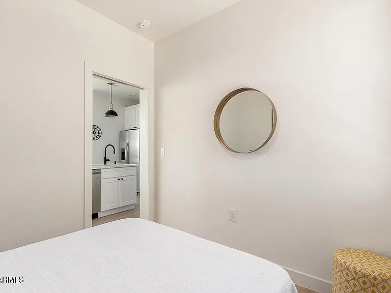 1508 W Sherman St #B — Photo 12