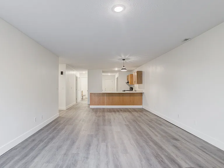 165 Westhaven Dr — Photo 4