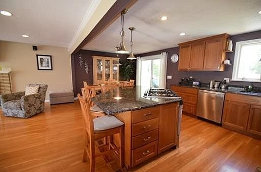 3rd image of 11 Reservoir Dr