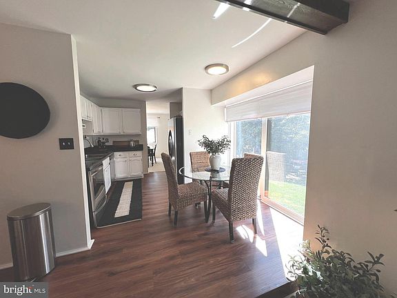 5th image of 9440 Fern Hollow Way