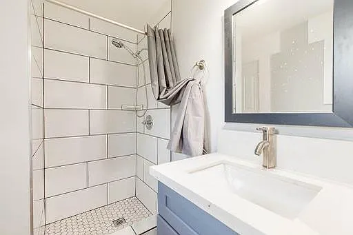 515 Cypress Ave — Photo 4