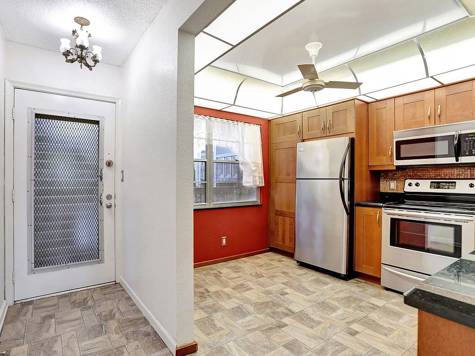 1st image of 4301 Martinique Circle #C3