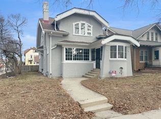 2476 N Grant Blvd, Milwaukee, WI 53210