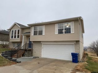 2107 Rock Bluff Rd, Plattsmouth, NE 68048