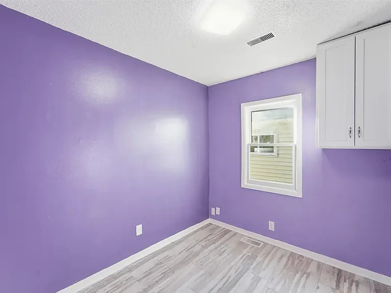 2644 Chicago Ave — Photo 9