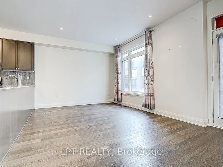 84 William Saville St — Photo 12