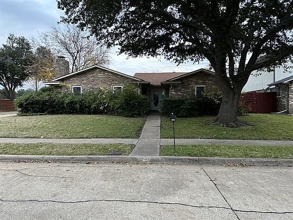 2nd image of 3302 Brook Glen Dr