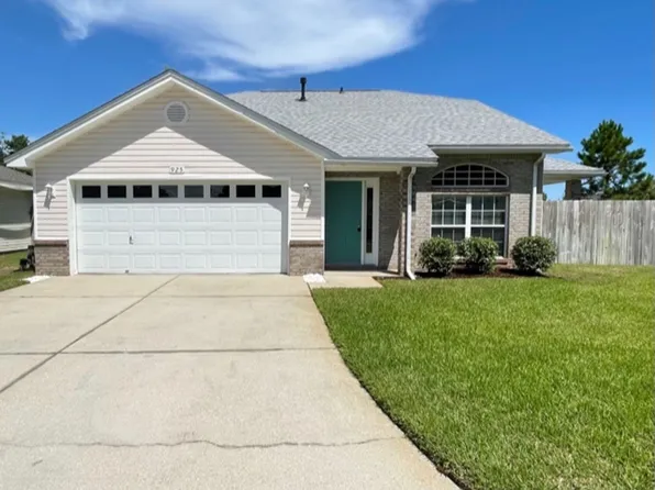 925 Village Ln, Fort Walton Beach, FL 32547