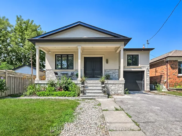 32 Bradfield Ave W, Toronto, ON M8Z 2A3