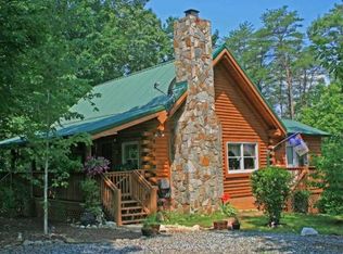 422 Pheasant St, Lake Lure, NC 28746