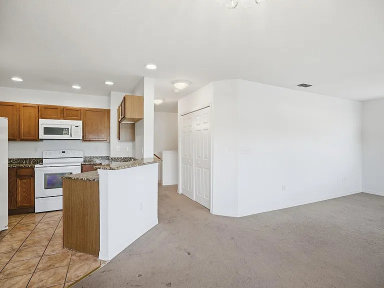 4600 E Moody Blvd #1P — Photo 10