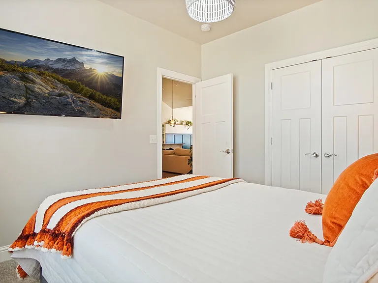 10004 Glover River Dr — Photo 16