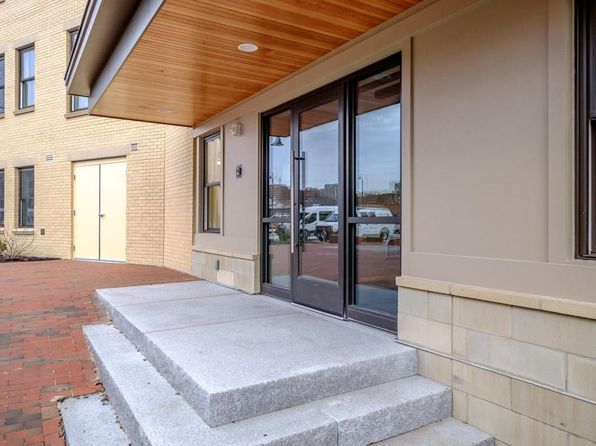 25 High St UNIT 214