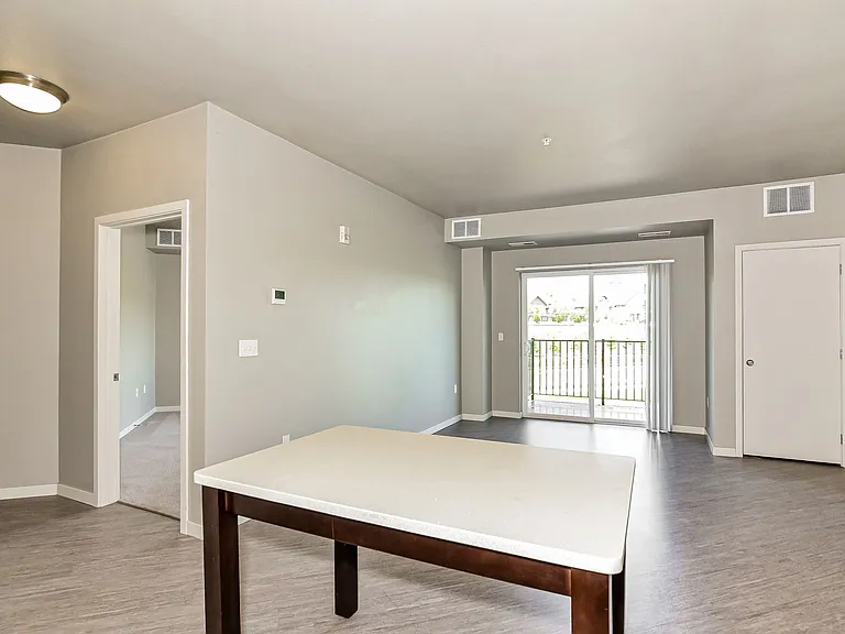 Lakeside Flats — Photo 42