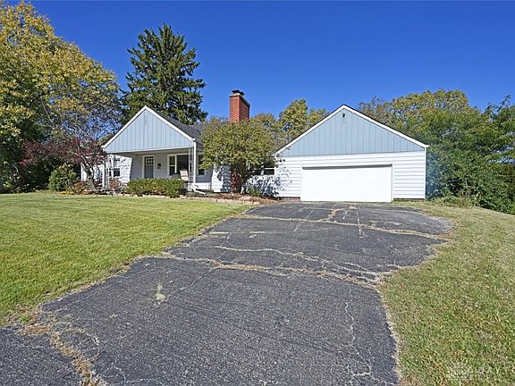 2nd image of 4951 Fairfield Cir