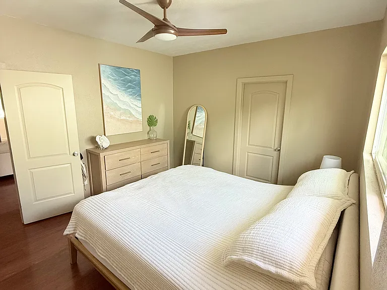 Master bedroom with king size bed