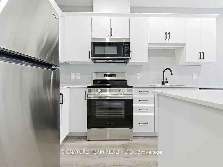78B Queen St #308 — Photo 20