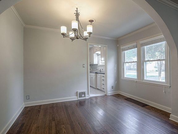 4th image of 5938 Buena Vista St