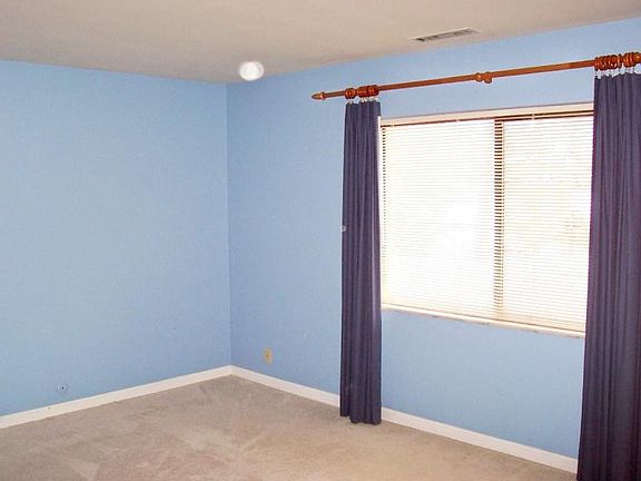 5th image of 1501 Marigold Way APT 301