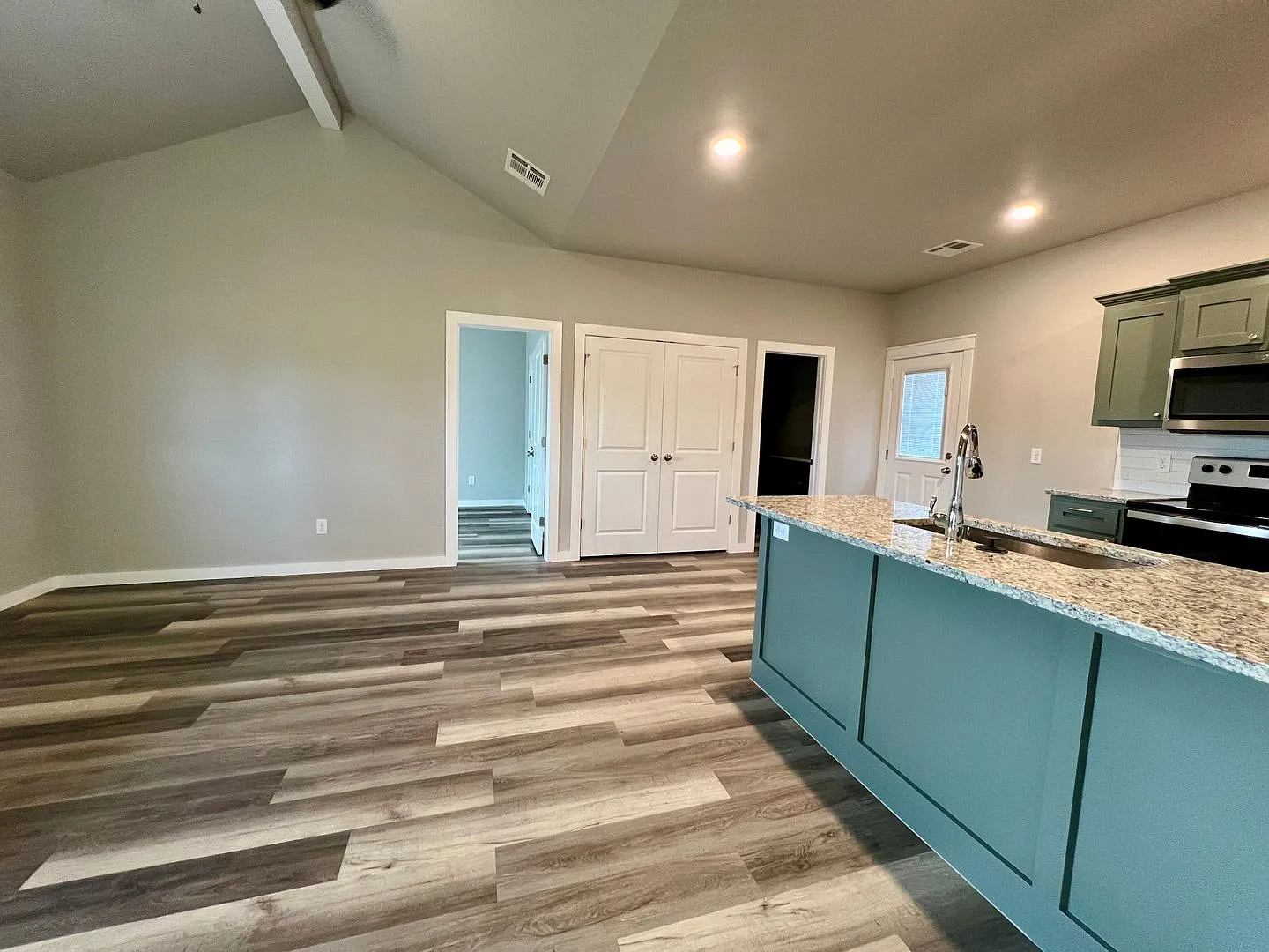 511 S. 6th St - Coming Soon! — Photo 4