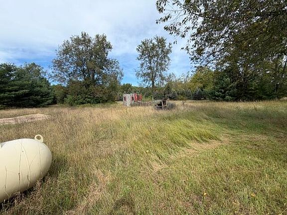 3rd image of 2906 S 33rd Rd