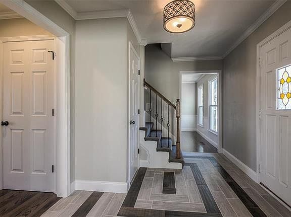 3rd image of 8350 Knox St