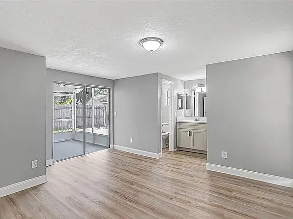 10215 Cutten Green Ct — Photo 17