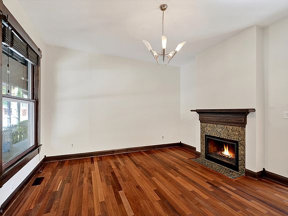 4th image of 425 N College Ave