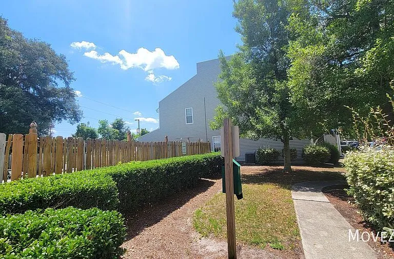 729 Bragg Dr #C — Photo 23