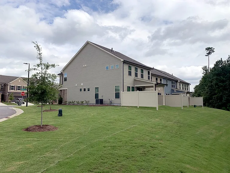 1541 Catch Fly Ln — Photo 3