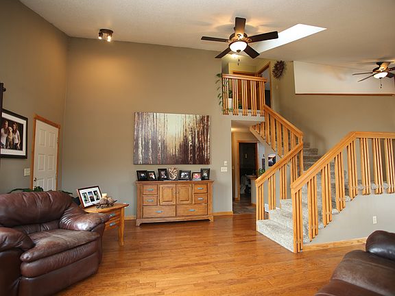 Open Stairway to Upper Level